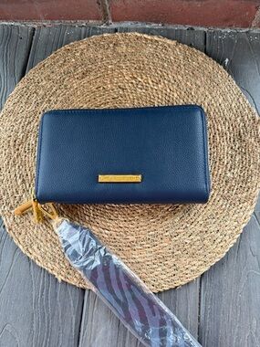 NIP Joy Mangano Luxe Leather Double Zip Wallet Wristlet - Navy